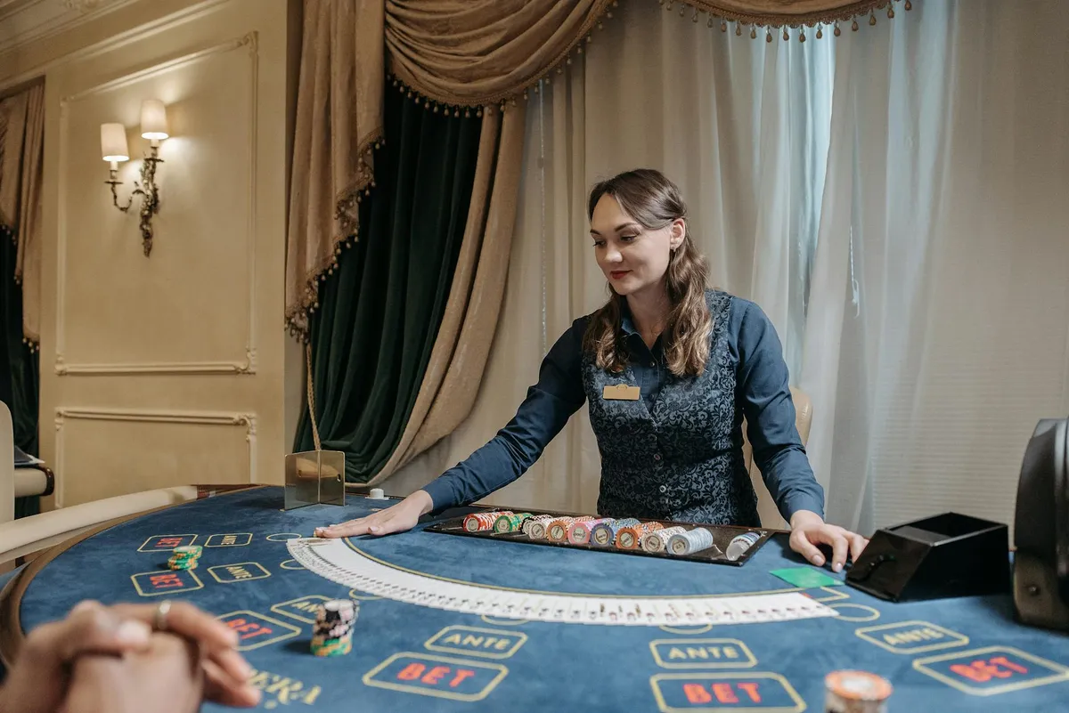 Categorías de juegos de casino online acción azar intriga